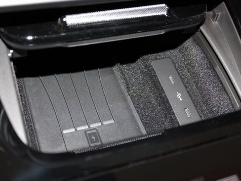 Certified 2025 Porsche Cayenne S image 32