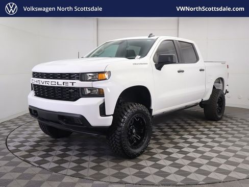 Used 2021 Chevrolet Silverado 1500 Custom image 1