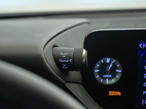 Used 2022 Lexus ES 300h w/ Premium Package FWD image 25