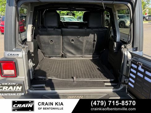 Used 2018 Jeep Wrangler Unlimited Sport AWD/4WD image 29