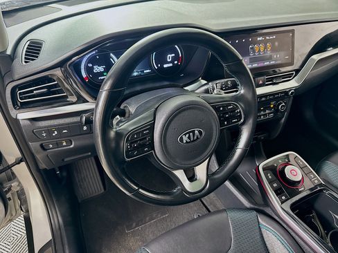 Used 2021 Kia Niro EX Premium FWD image 24