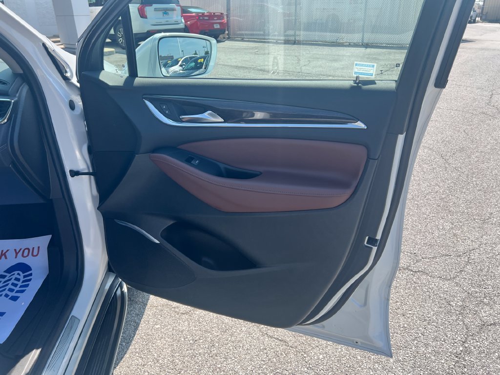 Used 2018 Buick Enclave Avenir w/ Avenir Technology Package AWD/4WD image 42