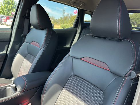 New 2026 Nissan Kicks SR image 11