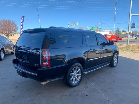 Used 2009 GMC Yukon XL Denali image 7