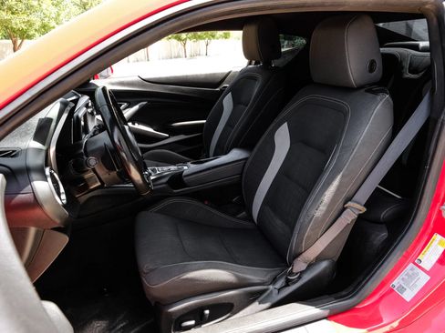 Used 2019 Chevrolet Camaro LT RWD image 39