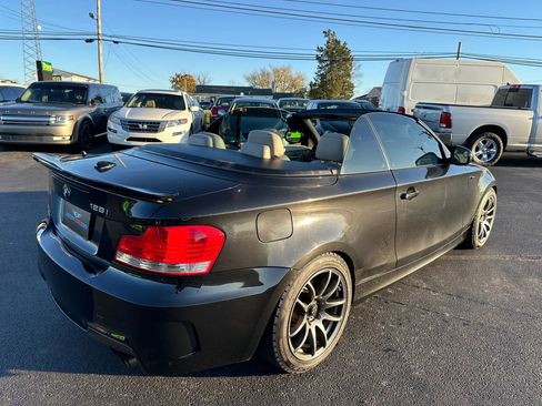 Used 2011 BMW 128i Convertible w/ Sport Pkg image 3