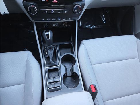 Used 2018 Hyundai Tucson SEL image 21