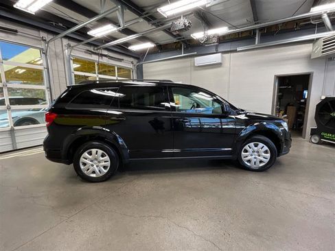 Used 2019 Dodge Journey SE image 6