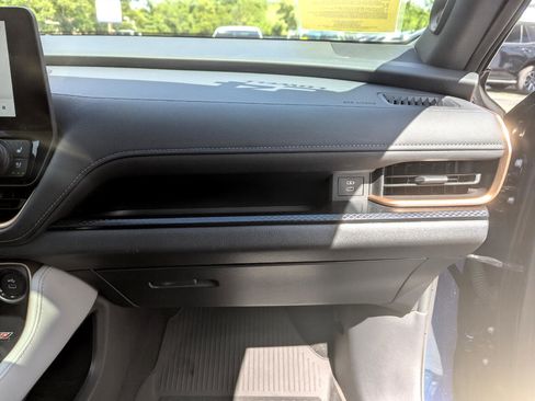 Used 2024 Toyota Grand Highlander AWD Hybrid image 40