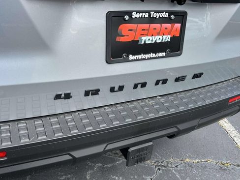 New 2026 Toyota 4Runner SR5 AWD/4WD image 12