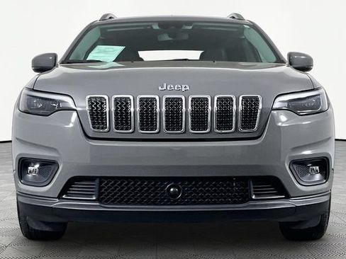 Used 2021 Jeep Cherokee Latitude Plus FWD image 2