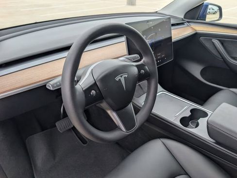 Used 2023 Tesla Model Y Long Range AWD/4WD image 9