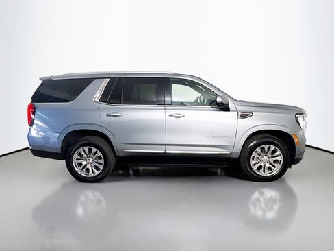 Used 2025 GMC Yukon Denali RWD image 11