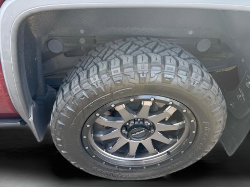 Used 2015 GMC Sierra 1500 SLT w/ SLT Crew Cab Value Package image 20