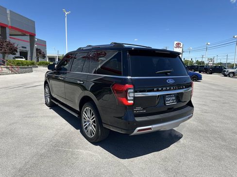 Used 2024 Ford Expedition Platinum AWD/4WD image 5