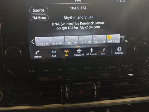 Used 2022 Nissan Pathfinder SL w/ SL Premium Package FWD image 25