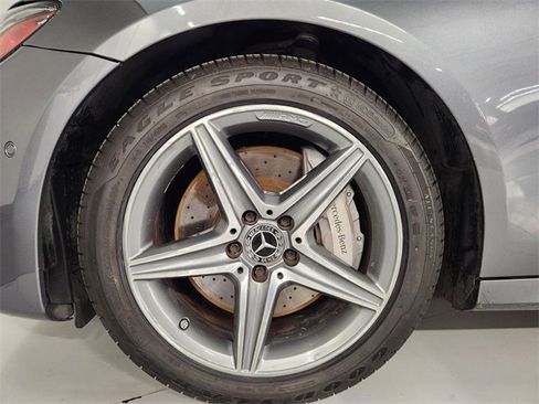 Used 2017 Mercedes-Benz E 400 4MATIC Wagon image 7