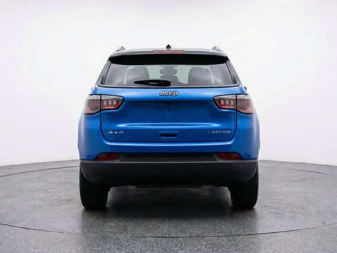 Used 2025 Jeep Compass Limited AWD/4WD image 7