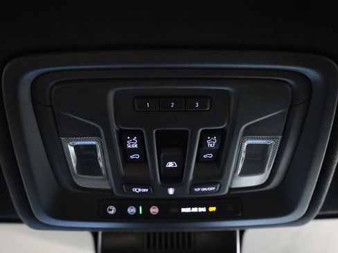 Used 2024 GMC Sierra 3500 Denali Ultimate image 42