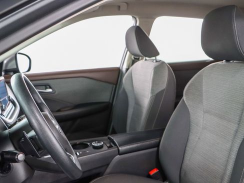 Used 2023 Nissan Rogue SV image 21