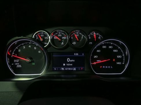Used 2021 Chevrolet Silverado 1500 LT AWD/4WD image 27