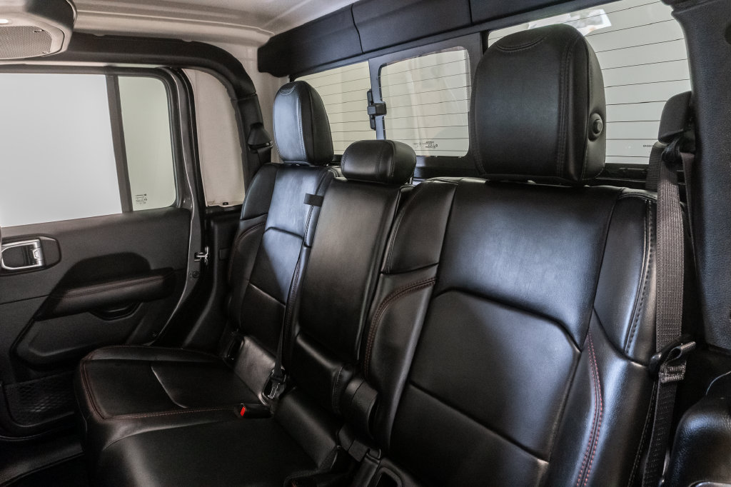 Used 2025 Jeep Gladiator Rubicon w/ Convenience Group AWD/4WD image 25