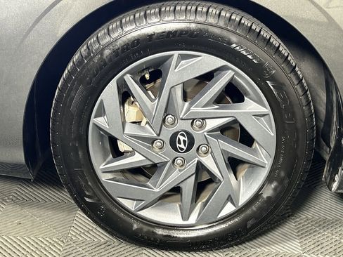 Used 2024 Hyundai Elantra SEL image 10