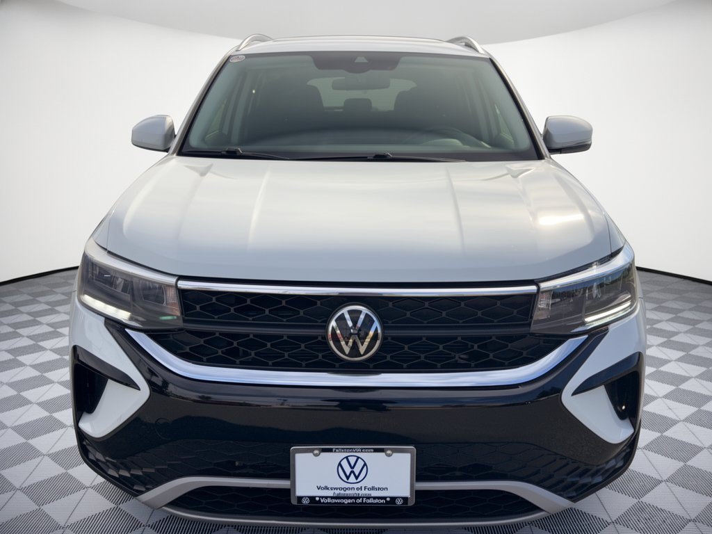 Certified 2022 Volkswagen Taos SE w/ Panoramic Sunroof Package AWD/4WD image 6