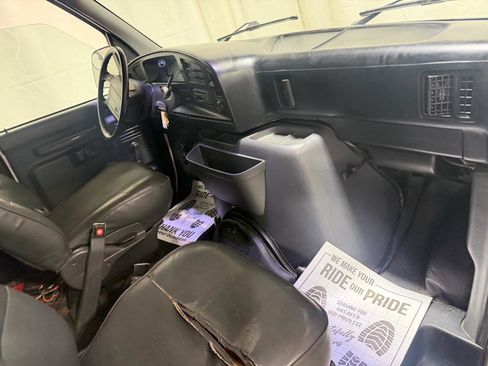 Used 1995 Ford E-250 and Econoline 250 Heavy-Duty RWD image 11