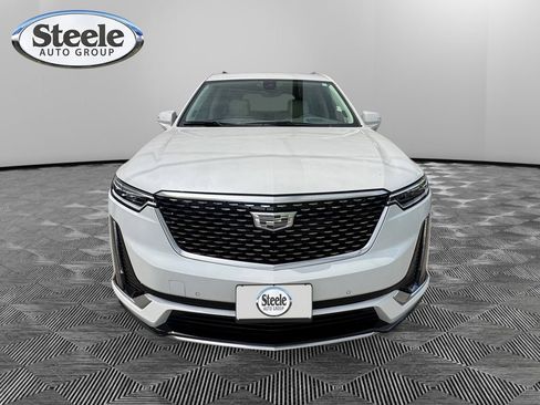 Certified 2024 Cadillac XT6 Premium Luxury w/ Technology Package FWD image 8
