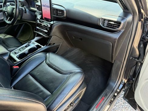 Used 2022 Ford Explorer ST w/ Equipment Group 401A AWD/4WD image 14
