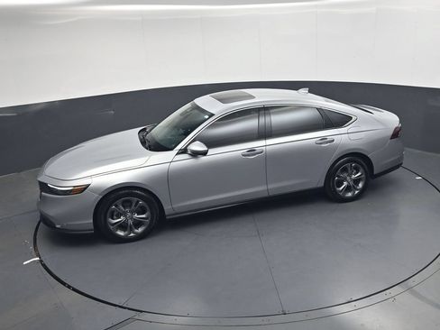 Used 2024 Honda Accord EX image 23