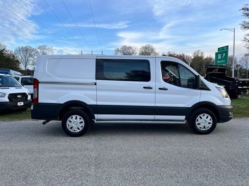 Certified 2025 Ford Transit 250 Low Roof w/ Exterior Upgrade Package RWD image 5
