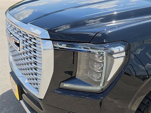 Used 2023 GMC Yukon Denali w/ Denali Reserve Package RWD image 7