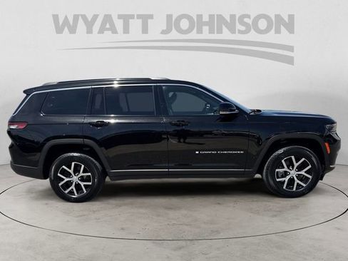 Used 2024 Jeep Grand Cherokee L Limited AWD/4WD image 6