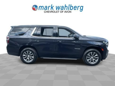Certified 2022 Chevrolet Tahoe LT w/ Luxury Package AWD/4WD image 9