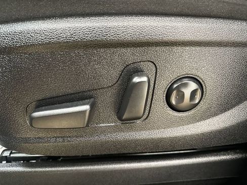 Used 2025 Kia Telluride S image 15