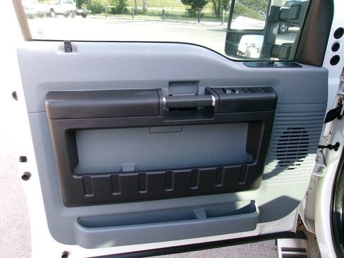 Used 2015 Ford F250 XL w/ Power Equipment Group AWD/4WD image 14