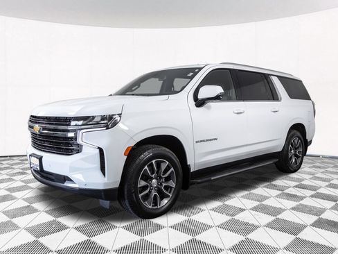 Used 2022 Chevrolet Suburban LT w/ Luxury Package AWD/4WD image 14