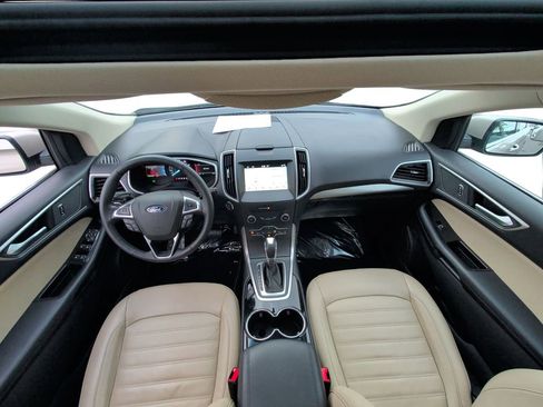 Used 2018 Ford Edge SEL w/ Equipment Group 201A FWD image 11