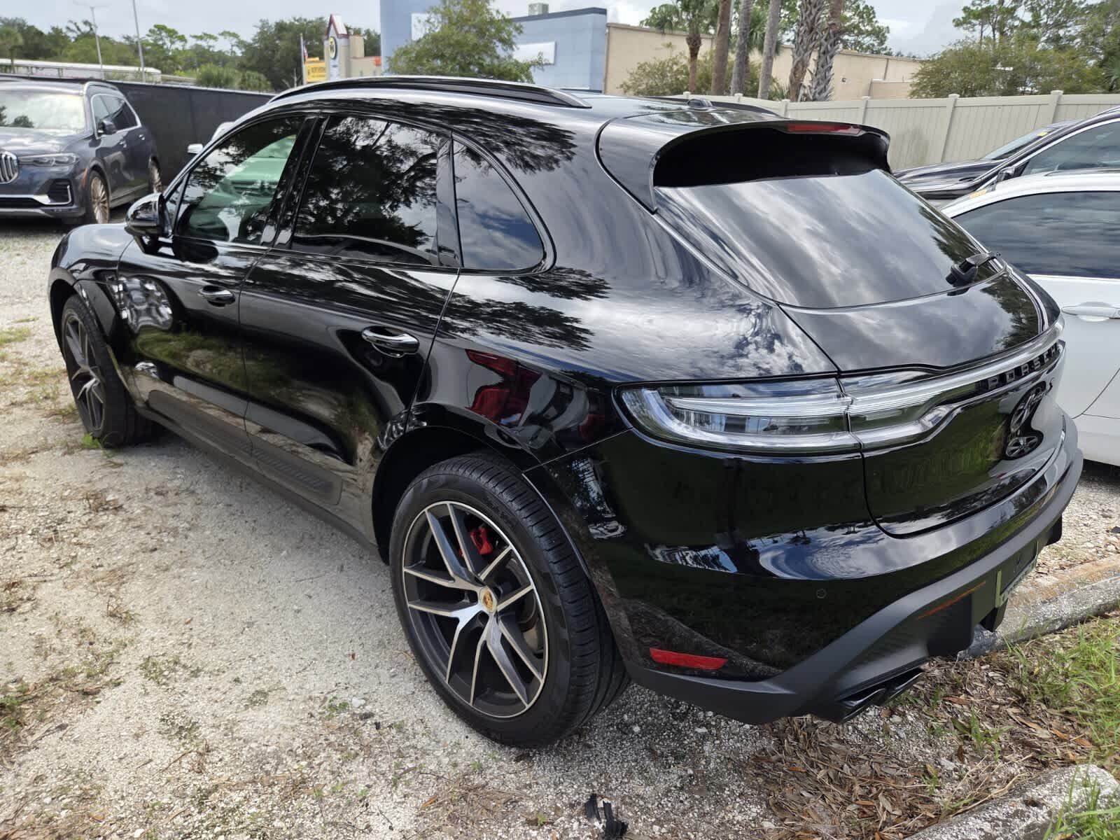 Used 2025 Porsche Macan S AWD/4WD image 3