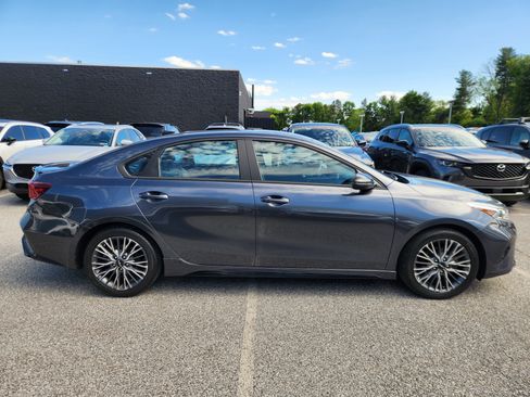 Used 2023 Kia Forte GT-Line w/ GT-Line Premium Package FWD image 6