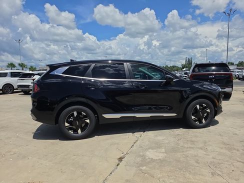 New 2026 Kia Sportage LX FWD image 9