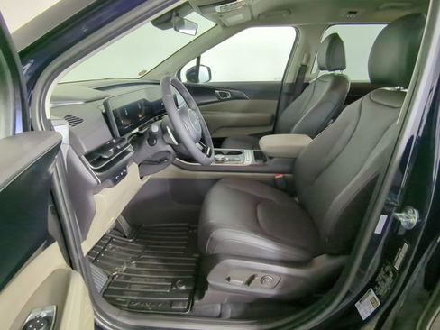 New 2026 Kia Carnival LXS image 19