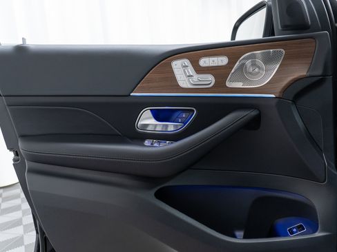 New 2026 Mercedes-Benz GLS 450 4MATIC image 11