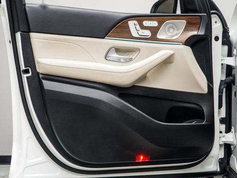 Used 2024 Mercedes-Benz GLE 450 4MATIC image 28