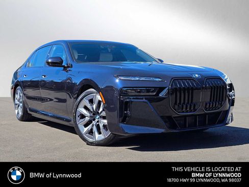 Used 2025 BMW 750e xDrive w/ Executive Package image 1