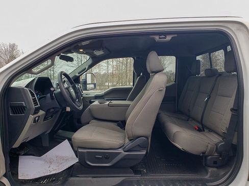 Used 2022 Ford F250 XLT w/ XLT Premium Package image 18