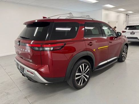 Used 2023 Nissan Pathfinder Platinum image 6