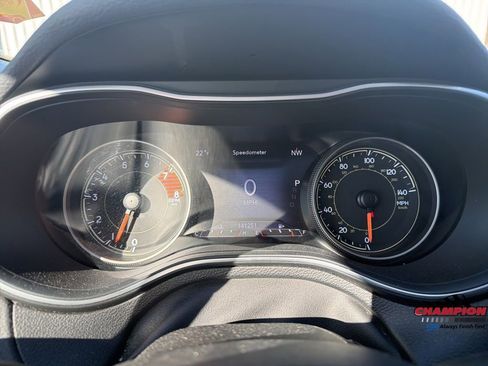 Used 2019 Jeep Cherokee Limited w/ Luxury Group image 20